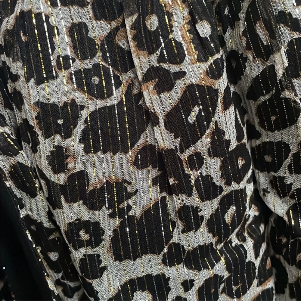NWT Velvet by Graham & Spencer Leopard/Metallic Top, Size XS - Picture 3 of 8